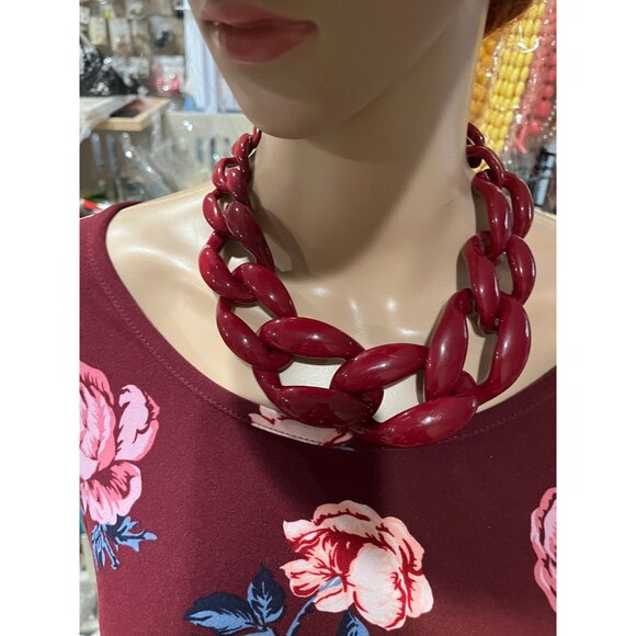Acrylic chain link necklace burgundy garnet maroon chain necklace statement - Picture 7 of 9